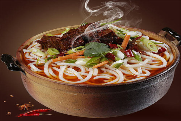 锅锅香过桥米线